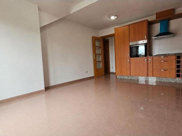 Piso en venta en Ares, Ferrol