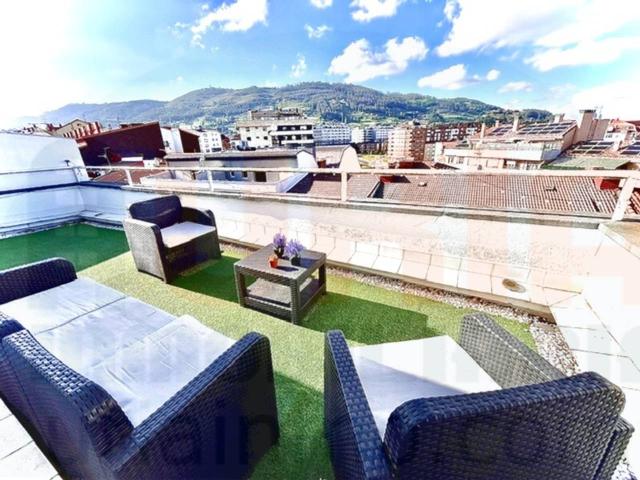 Piso en venta en El Milán, Oviedo