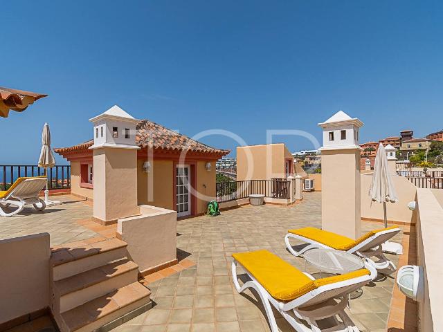 Apartamento en venta en Playas del Duque, Adeje