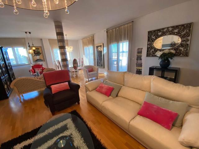 Apartamento en alquiler en Distrito 3, Albacete