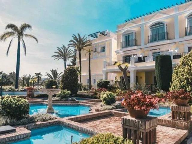 Ático en venta en Nueva Andalucía, Costa del Sol Occidental