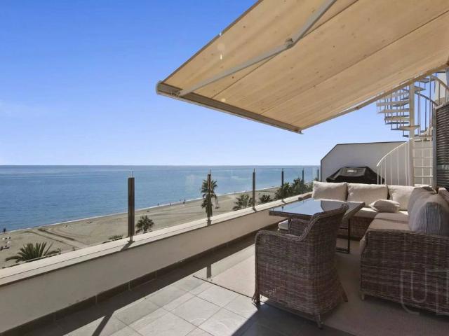 Dúplex en venta en Estepona, Málaga