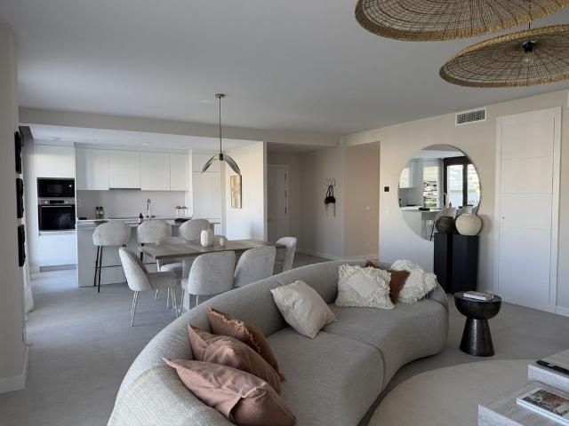 Ático en venta en Barriada Islas Canarias, Costa del Sol Occidental