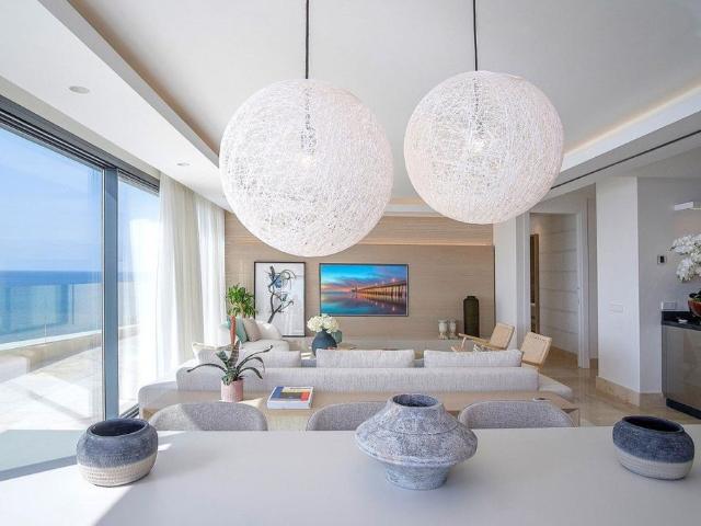 Ático en venta en Barriada Islas Canarias, Costa del Sol Occidental