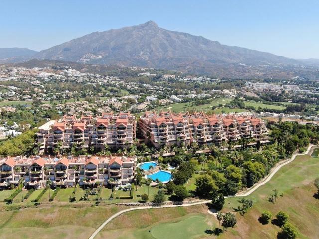Ático en venta en Nueva Andalucía, Marbella