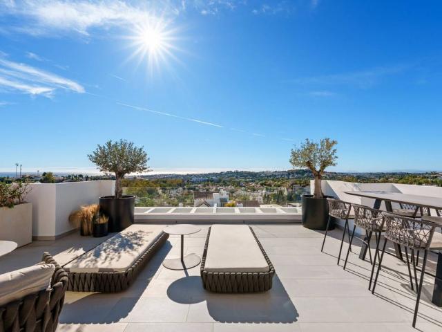 Ático en venta en Nueva Andalucía, Costa del Sol Occidental