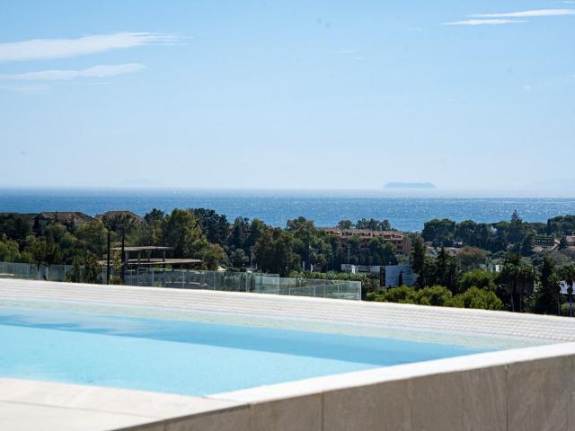 Ático en venta en Divina Pastora, Costa del Sol Occidental