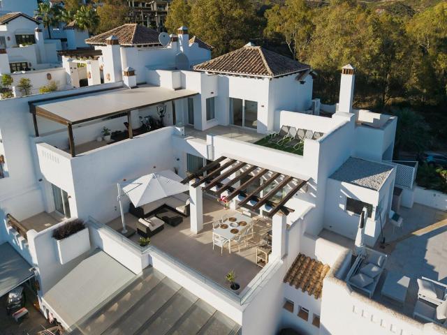 Ático en venta en Nueva Andalucía, Costa del Sol Occidental
