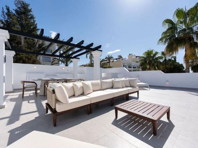 Ático en venta en Nueva Andalucía, Costa del Sol Occidental
