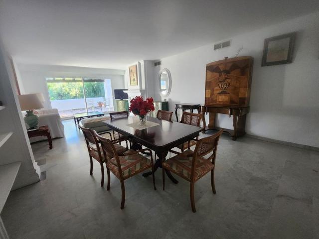 Ático en venta en Nueva Atalaya, Costa del Sol Occidental