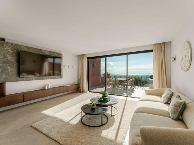 Ático en venta en Nueva Andalucía, Costa del Sol Occidental