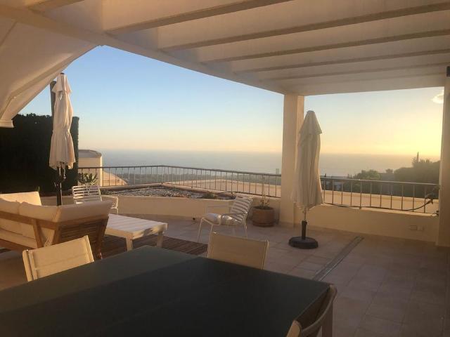 Ático en venta en Rio Real, Costa del Sol Occidental