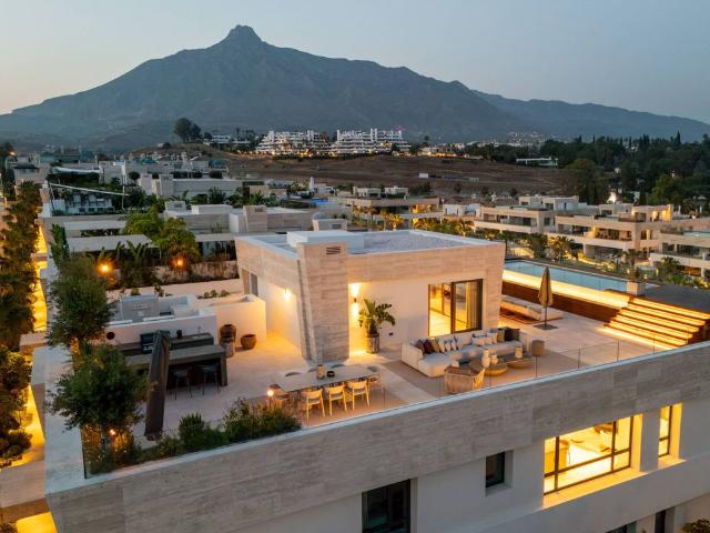 Ático en venta en El Vicario, Costa del Sol Occidental
