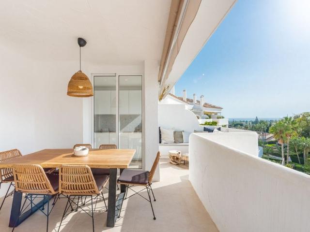 Ático en venta en Nueva Andalucía, Costa del Sol Occidental