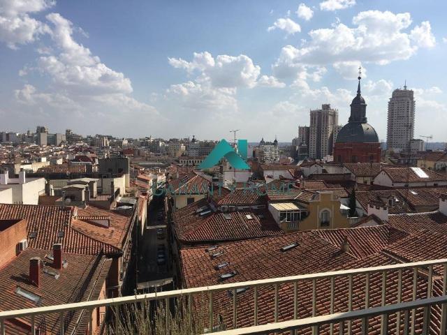 Ático en alquiler en Centro, Madrid