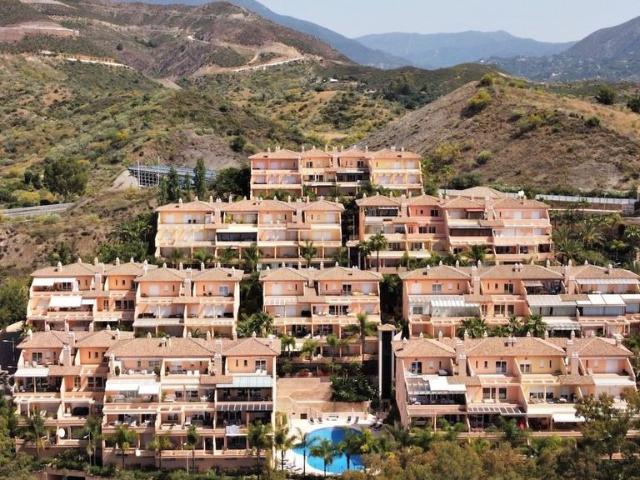 Ático en venta en Nueva Andalucía, Costa del Sol Occidental