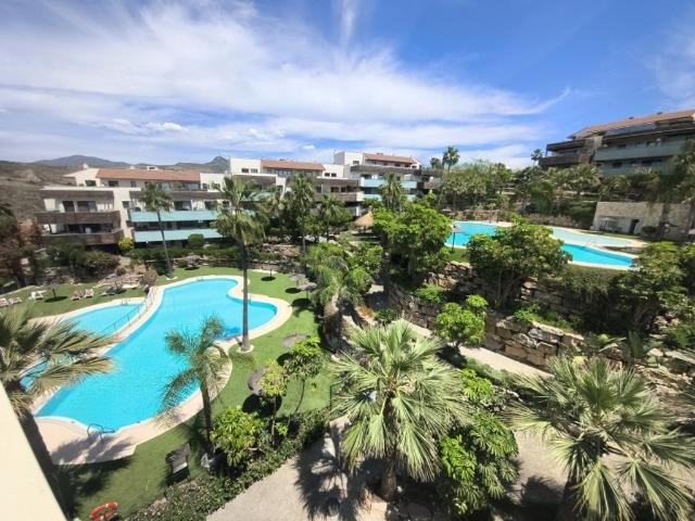 Ático en alquiler en La Alquería-El Paraíso, Costa del Sol Occidental