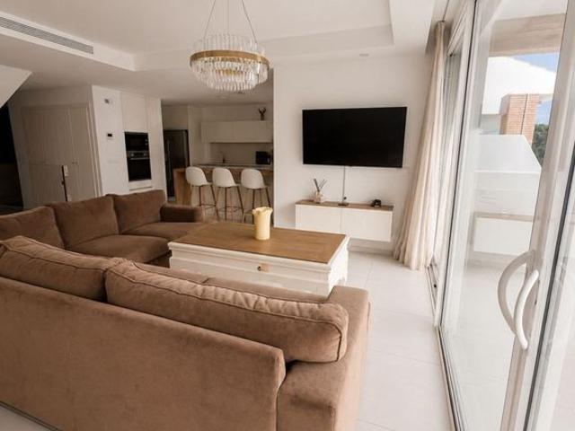 Ático en venta en La Perla-Torremuelle, Costa del Sol Occidental