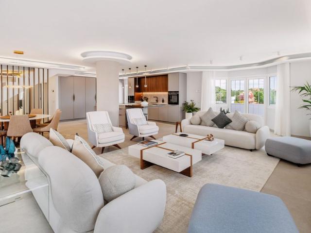 Ático en venta en Nueva Andalucía, Marbella