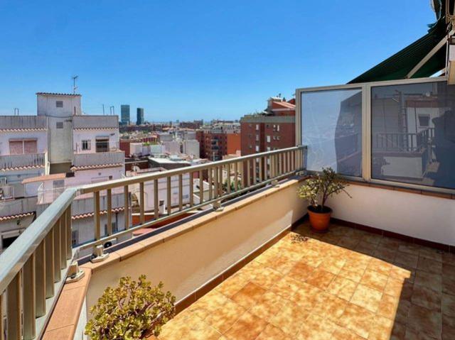 Ático en venta en Sant Martí, Barcelonès