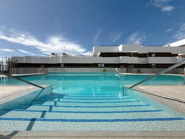 Ático en venta en Barriada Islas Canarias, Costa del Sol Occidental