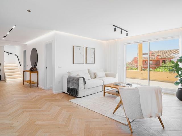 Ático en venta en Barriada Islas Canarias, Costa del Sol Occidental
