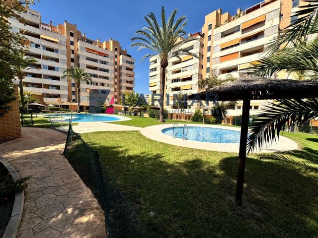 Dúplex en alquiler en Entreplatges, Alicante