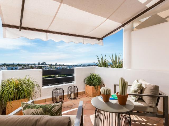 Dúplex en venta en Estepona, Parque Antena