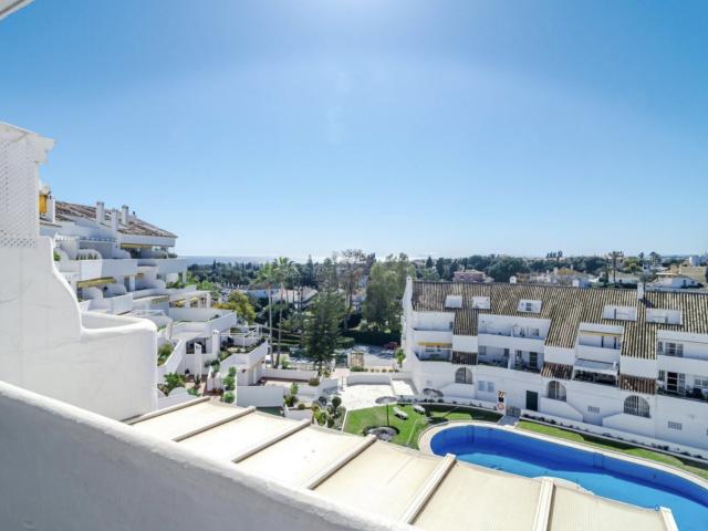 Dúplex en venta en Nueva Andalucía, Costa del Sol Occidental