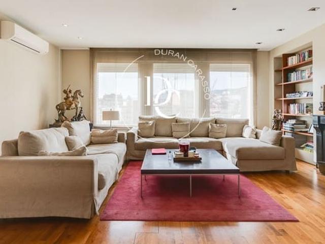 Ático en alquiler en Sants-Montjuïc, Barcelona