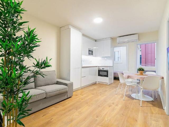 Ático en alquiler en Sants-Montjuïc, Barcelona