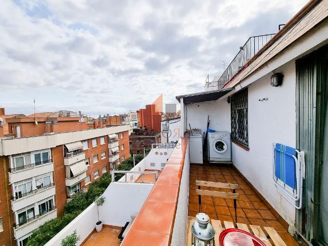 Ático en alquiler en Sants-Montjuïc, Barcelonès