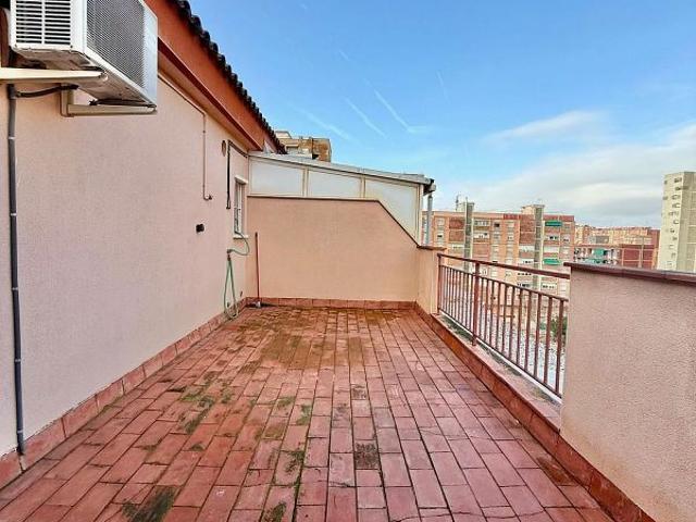 Ático en alquiler en Districte III, Barcelonès