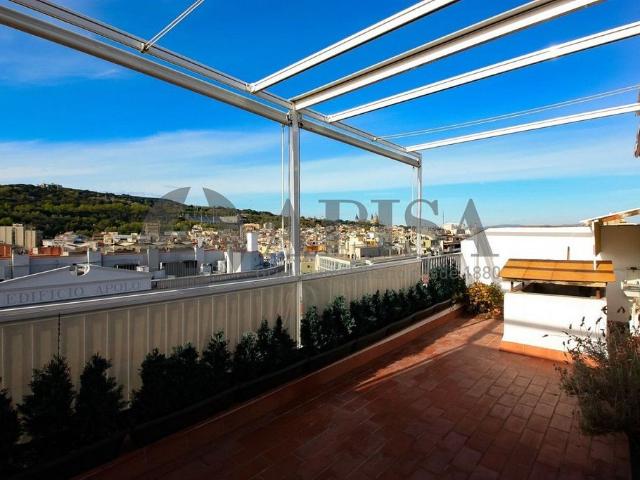 Ático en alquiler en Sants-Montjuïc, Barcelonès