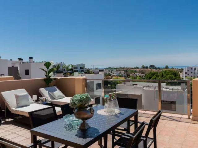 Casa en alquiler en Barriada Islas Canarias, Estepona
