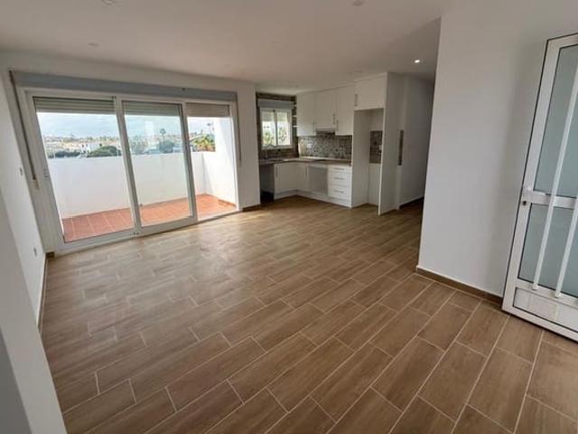 Ático en alquiler en Urbanización La Cenia II, Orihuela