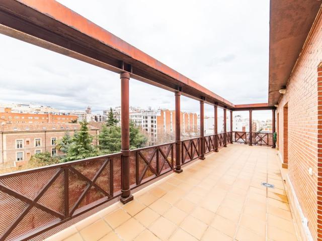 Ático en alquiler en Madrid, Castellana