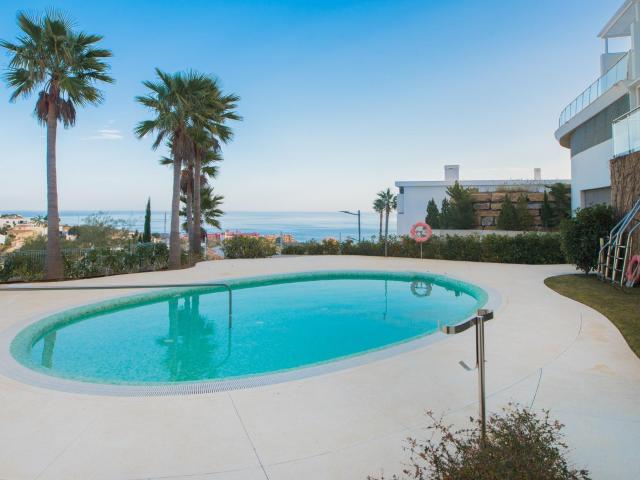 Ático en venta en La Perla-Torremuelle, Costa del Sol Occidental