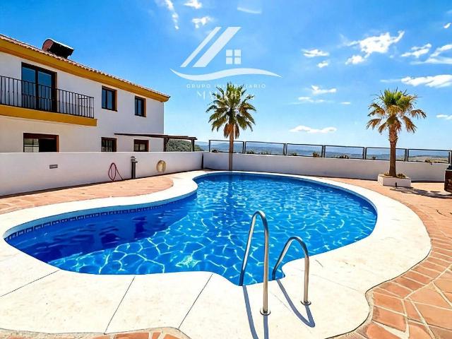 Ático en venta en Alcaucín, Málaga