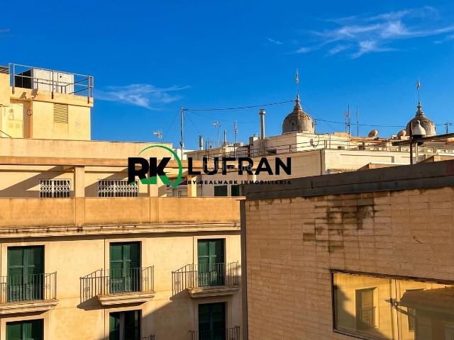 Ático en venta en Casco Antiguo - Santa Cruz - Ayuntamiento, l'Alacantí