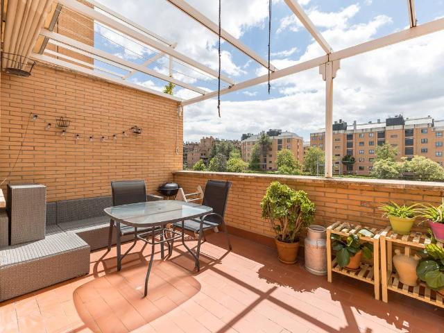 Ático en venta en Madrid, Cortes