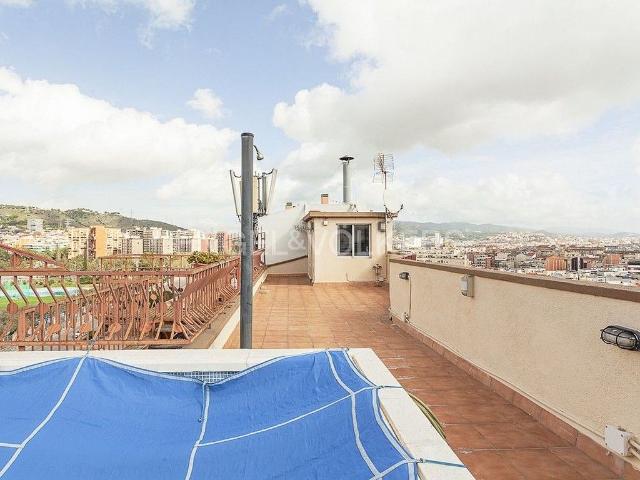 Ático en venta en Nou Barris, Barcelonès