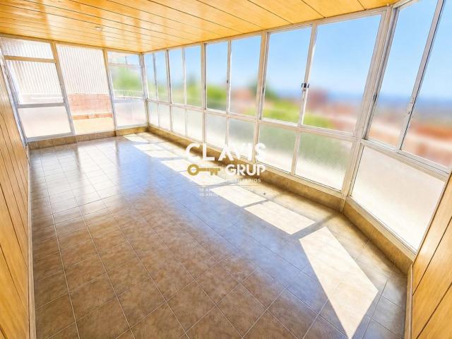 Ático en venta en Nou Barris, Barcelonès