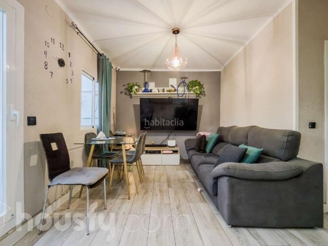 Ático en venta en Nou Barris, Barcelonès