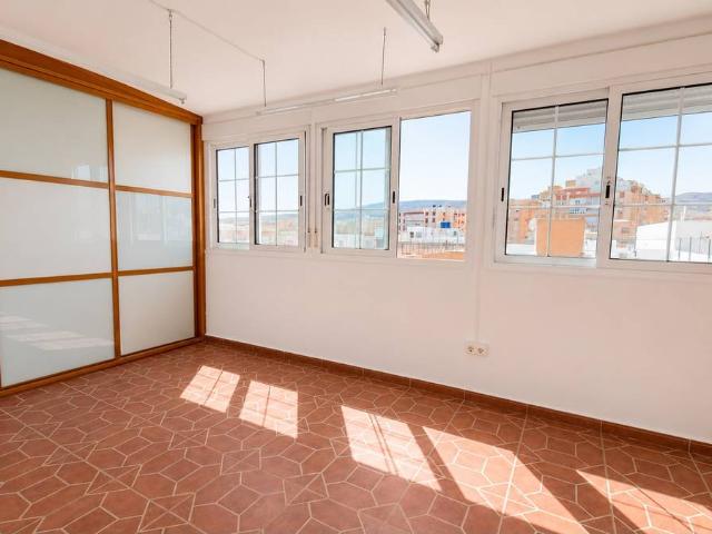 Ático en venta en Almería, Andalucía