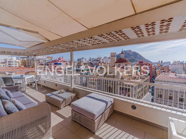 Ático en venta en Casco Antiguo - Santa Cruz - Ayuntamiento, l'Alacantí