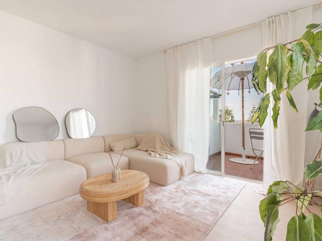 Ático en venta en Barriada Islas Canarias, Costa del Sol Occidental