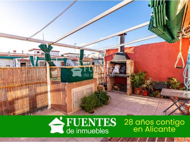 Ático en venta en Casco Antiguo - Santa Cruz - Ayuntamiento, l'Alacantí