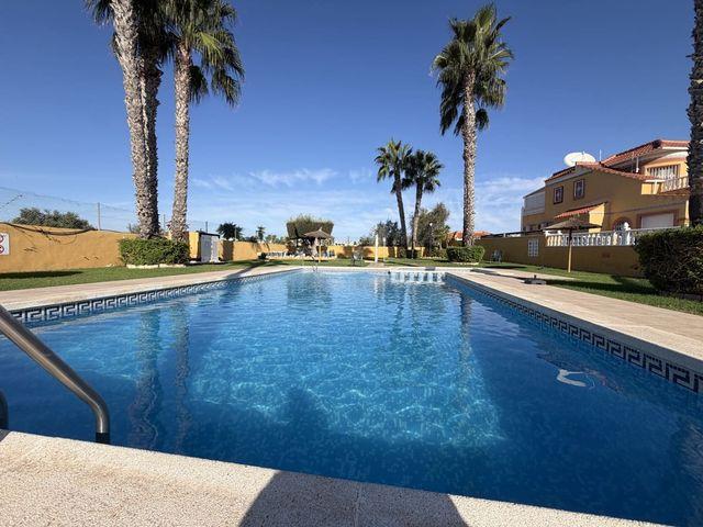 Ático en venta en Cabo Roig, Orihuela