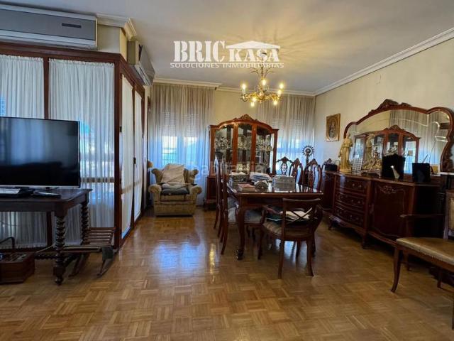 Ático en venta en Santiago, Cáceres